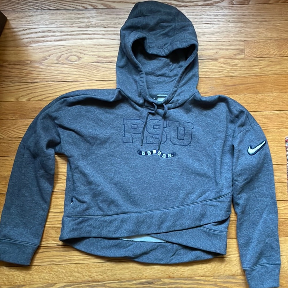 Nike Penn State hoodie. Women’s medium. Cropped. Hardly worn.